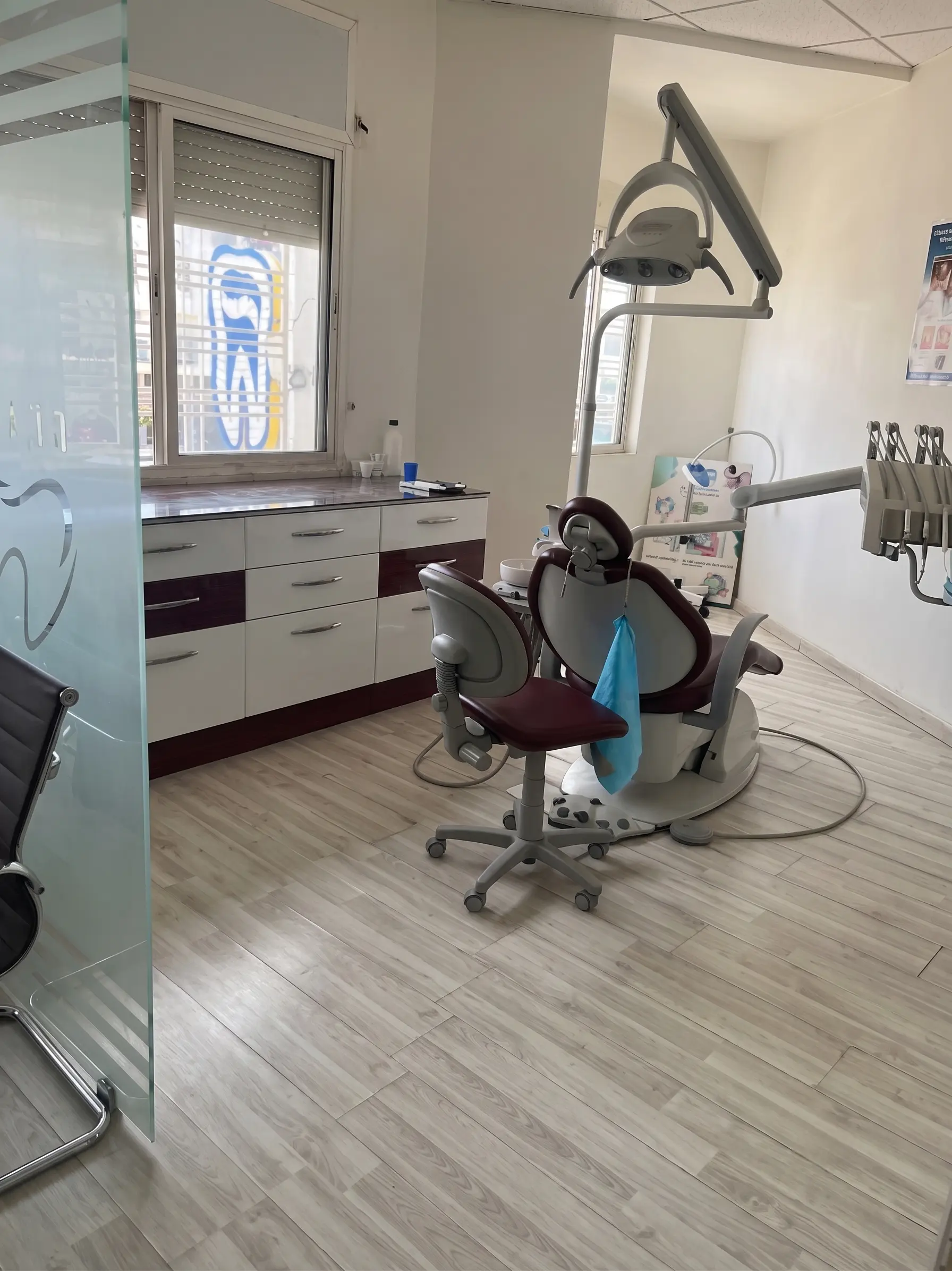 Cabinet Dr. Tahri Abdelhak Fès — espace de soins moderne
